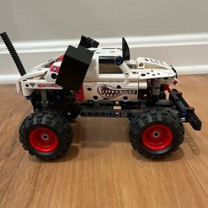 Lego Monster Jam Truck - Monster Mutt